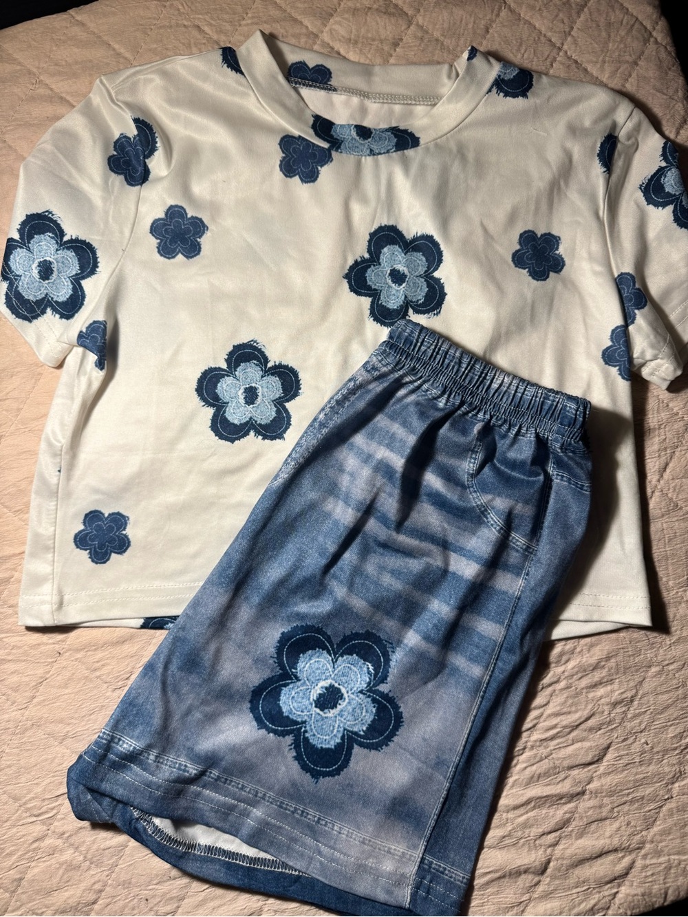 Girls Mixed set of 22 pieces! All tops and 1 dress 5 pounds size 7/8 - Picture 2 of 16